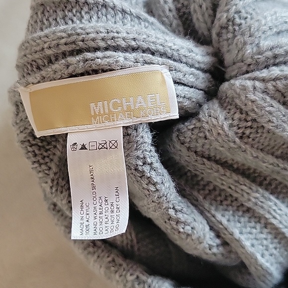 MK Ribbed Grey Beanie with Pom Pom - Picture 4 of 5